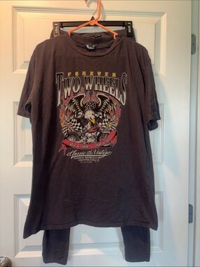 Fashionova Set - Two Wheels Graphic Grey Short-Sleeve T-Shirt & Leggings